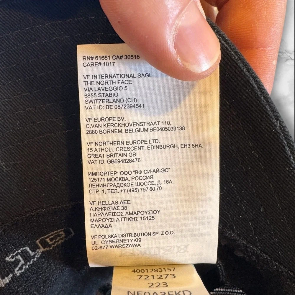The North Face Black Mesh‎ Trucker Hat Graphic Patch Outdoor Adventure